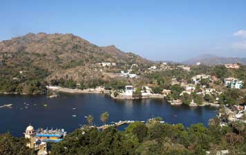 Mount Abu Monumenti